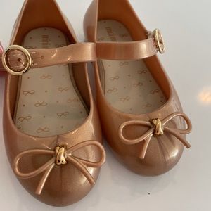 Mini Melissa girls size 8 Gold Mary Janes